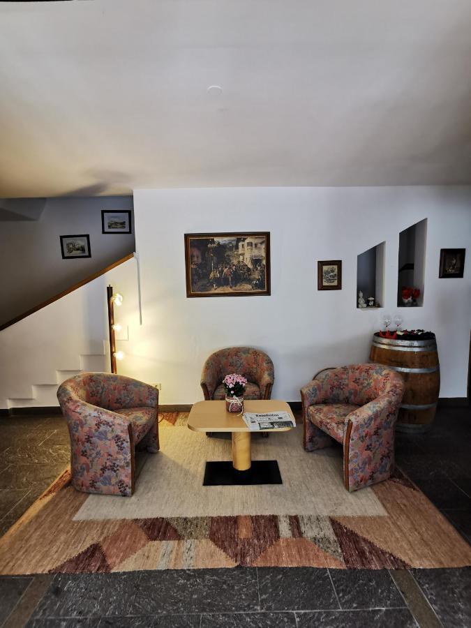 Hotel Eden Guesthouse Marlengo Eksteriør billede